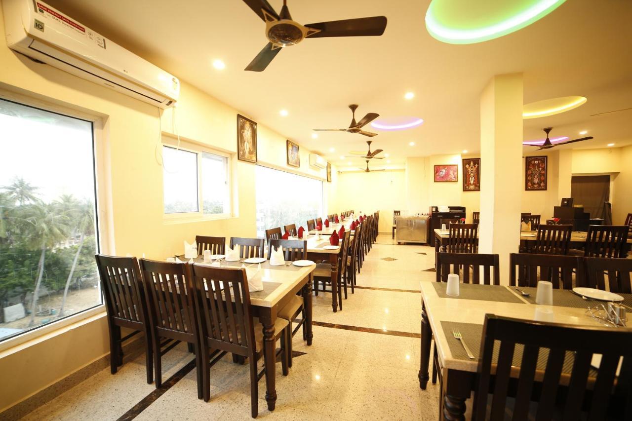 Ragavendra Hotel 3*