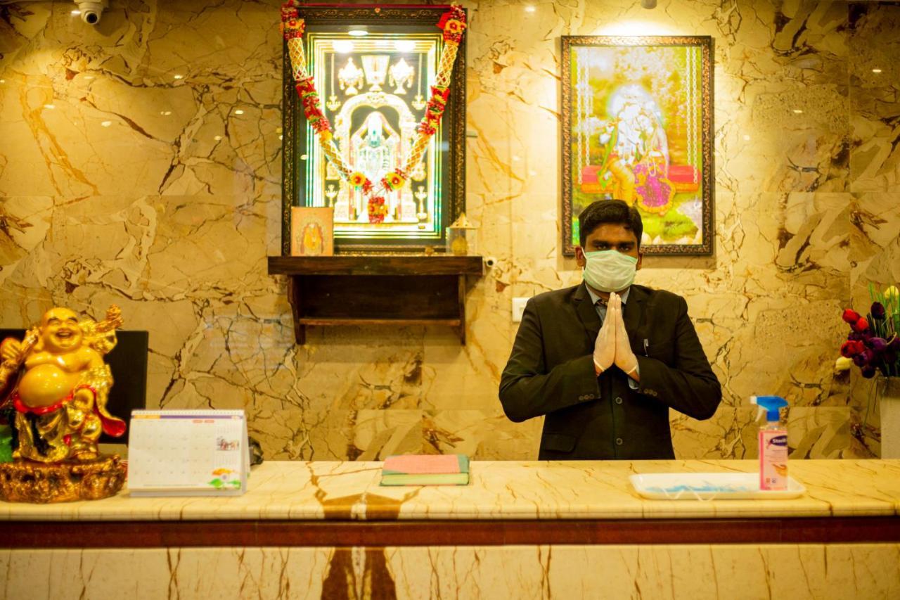 Hotel Ragavendra 3*